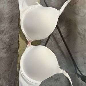 Victoria secret 32C bra $30